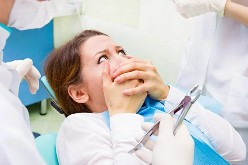 دلایل ترس از دندانپزشکی و آموزش برطرف کردن آن